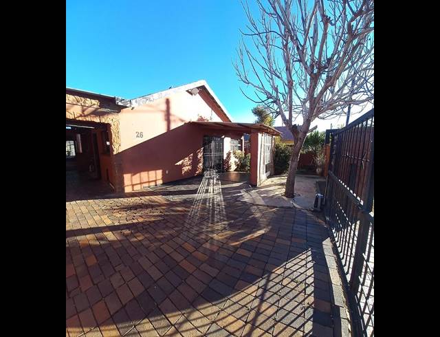 3 BEDROOM HOUSE FOR SALE IN ENNERDALE EXT 5